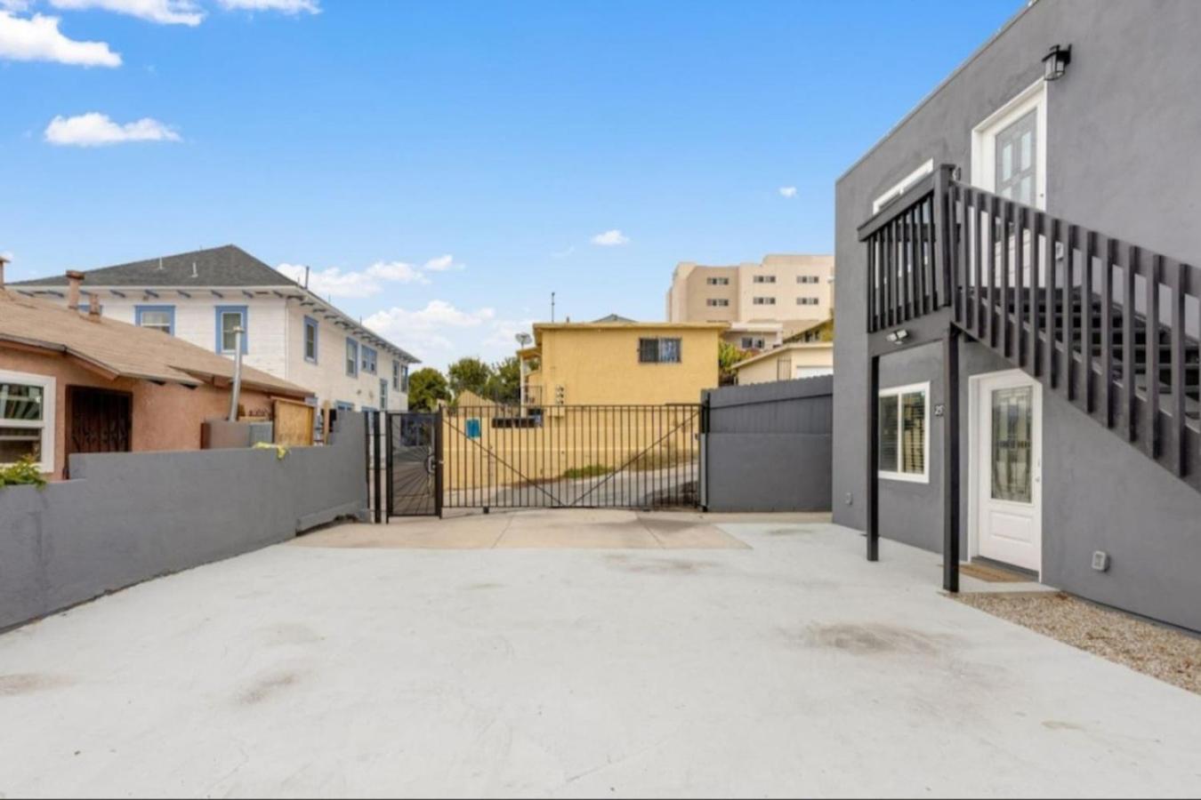 Apartment Bridge Pool Min To Downtown Freeways Beaches *